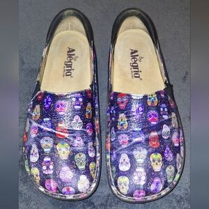 Alegria by PG Lite. Sz 8 black with sugar skulls.